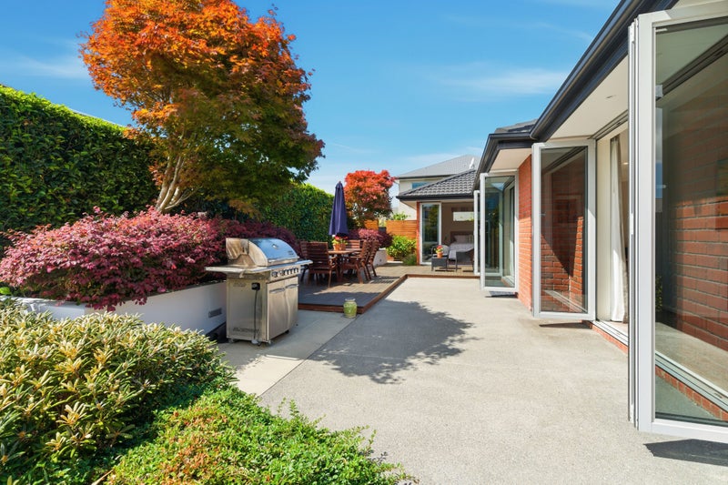 18 Brookfield Drive, Northwood, Christchurch - Carousel 2