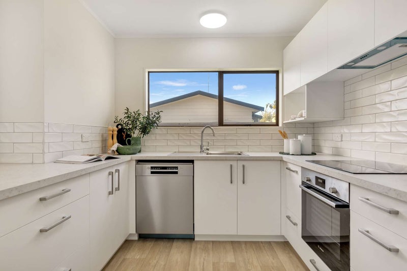 2/83 Gloucester Road, Mount Maunganui, Mount Maunganui - Carousel 2