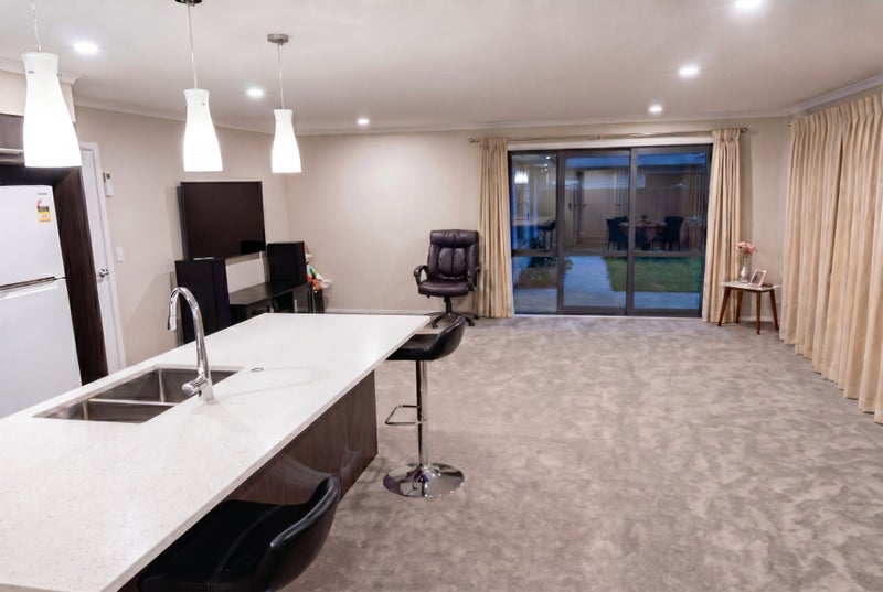 14 Ivy Lane, Kelvin Grove, Palmerston North - Carousel 2
