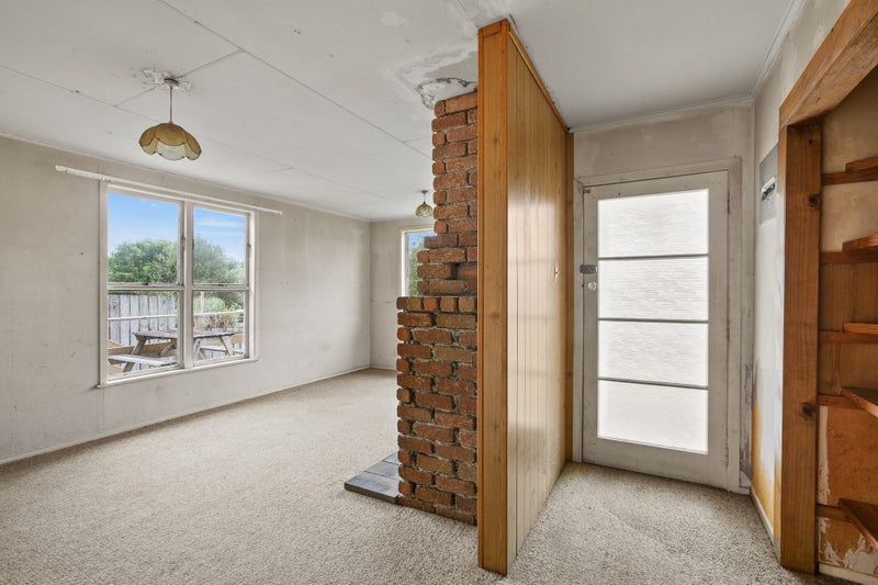 65B Endeavour Street, Marfell, New Plymouth - Carousel 2