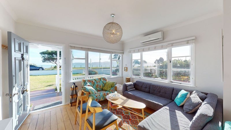 96 Marine Parade, Paraparaumu Beach, Paraparaumu - Carousel 2