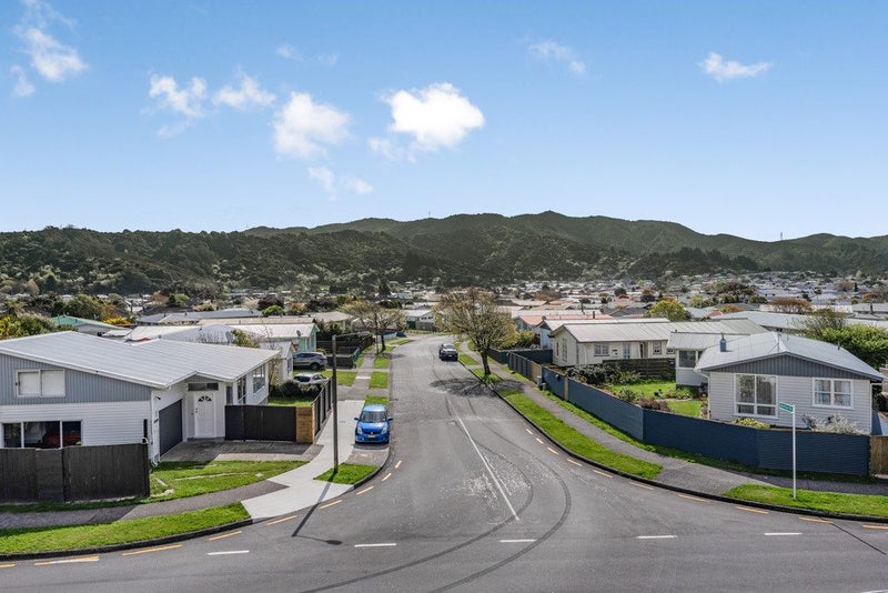 4 Trelawney Road, Wainuiomata, Lower Hutt - Carousel 20