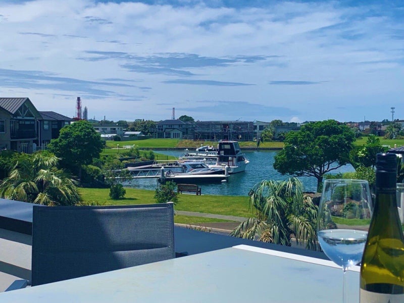 14 Mariners Haven, One Tree Point - Carousel 1