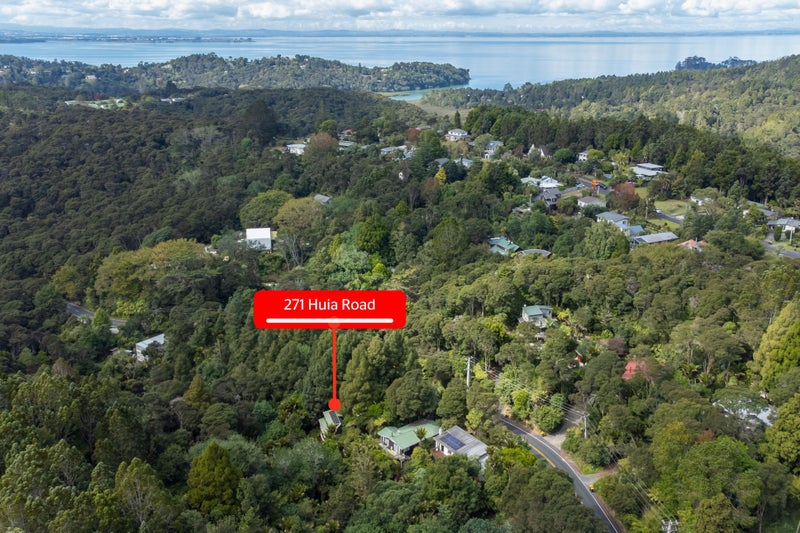 271 Huia Road, Titirangi, Auckland - Carousel 19