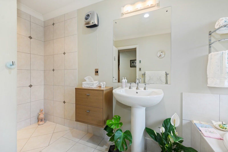 10 Aspen Court, Huntington, Hamilton - Carousel 19