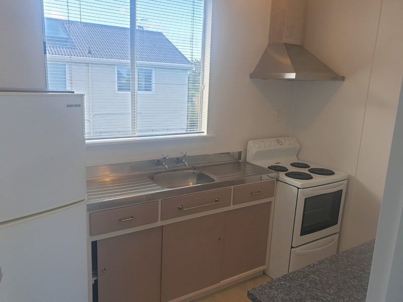 4/127 Queens Drive, Lyall Bay, Wellington - Carousel 5