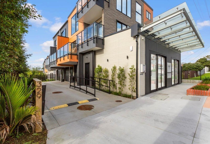 329A Rangatira Road, Beach Haven, Auckland - Carousel 2