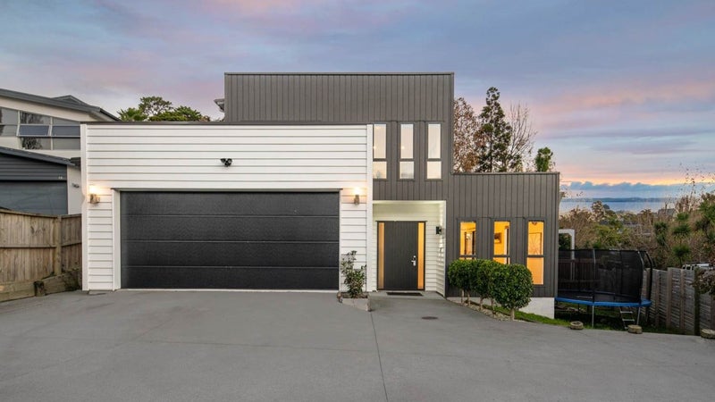 16B Capricorn Place, Browns Bay, Auckland - Carousel 1