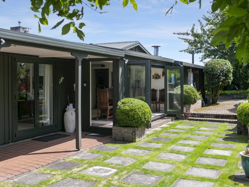 42 Gillies Avenue, Taupo - Carousel 1