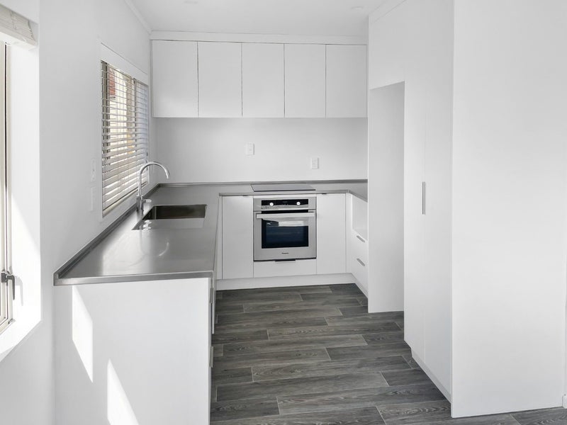 26 Athlone Crescent, Boulcott, Lower Hutt - Carousel 2