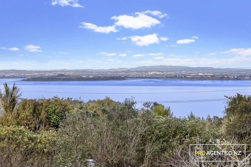 28 Tane Road, Laingholm, Auckland - Carousel 25