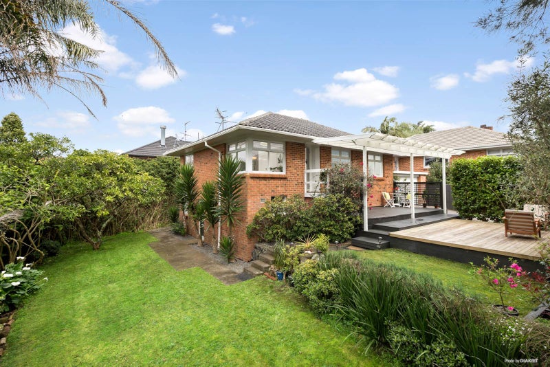 11A Korokino Road, Greenlane, Auckland - Carousel 1