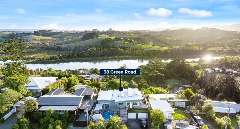 38 Green Road, Warkworth - Carousel 1