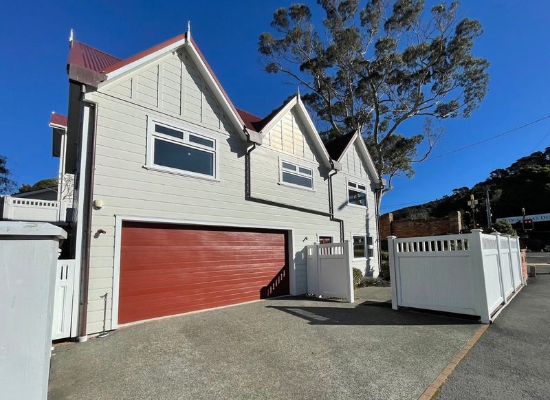 3 Box Hill, Khandallah, Wellington - Carousel 18