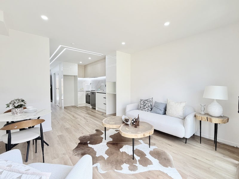 48 Kapuka Road, Mangere Bridge, Auckland - Carousel 1