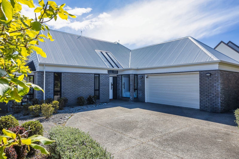 3 Pentonville Close, Westmorland, Christchurch - Carousel 2