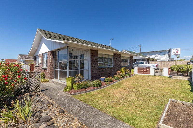133 Coronation Avenue, Welbourn, New Plymouth - Carousel 1