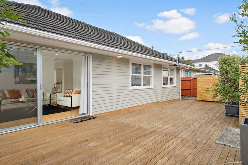 14 Ocean View Road, Northcote, Auckland - Carousel 2
