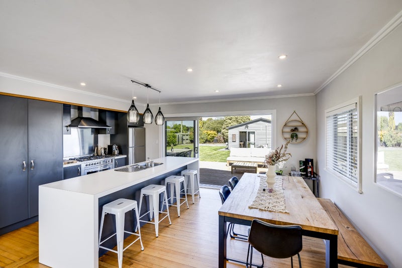 5 Sheehan Street, Bay View, Napier - Carousel 1