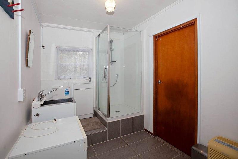 42 Frederick Street, Hillsborough, Auckland - Carousel 25