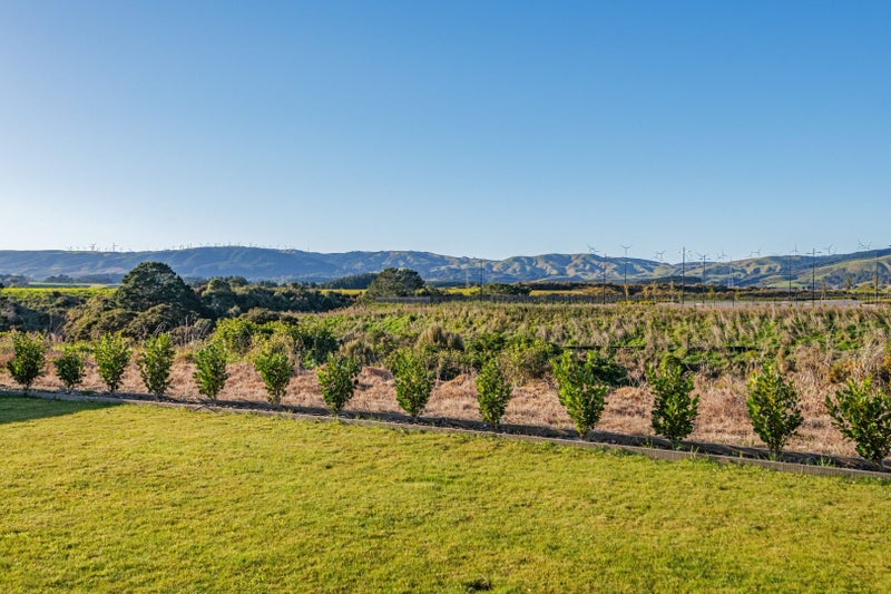 90 Johnstone Drive, Fitzherbert, Palmerston North - Carousel 18