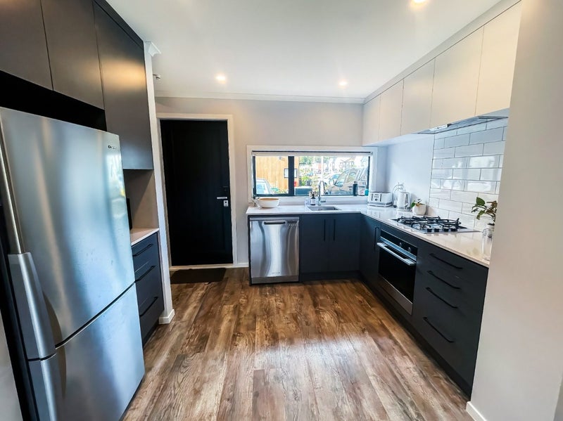 12 Raeble Walkington Lane, Wallaceville, Upper Hutt - Carousel 2