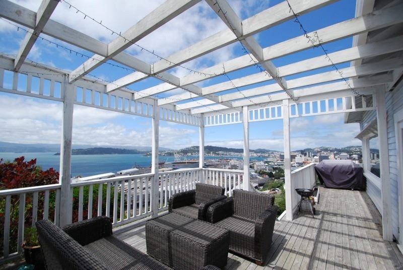 4 Lower Watt Street, Wadestown, Wellington - Carousel 1