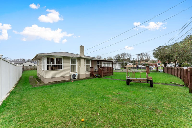 19 Blampied Road, Otara, Auckland - Carousel 2