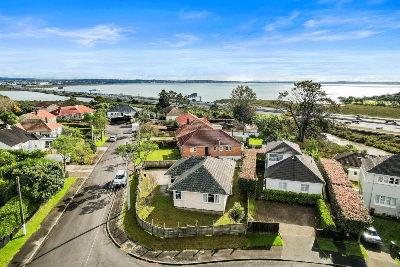 3 Hemington Street, Waterview, Auckland - Carousel 2