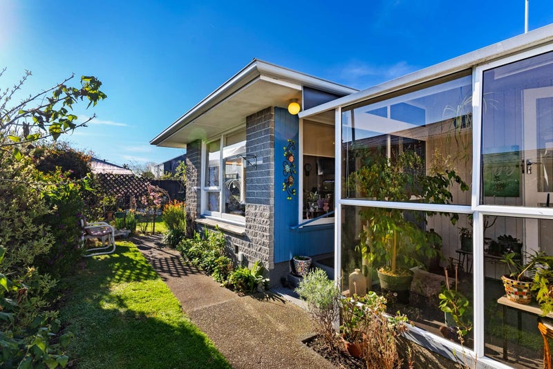 2/47 Dunn Street, Somerfield, Christchurch - Carousel 1
