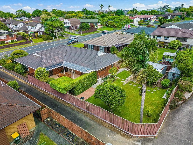 139 Prince Regent Drive, Farm Cove, Auckland - Carousel 2