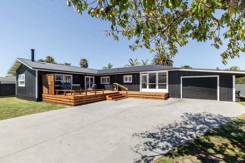 8 Beach Road, Haumoana, Haumoana - Carousel 1