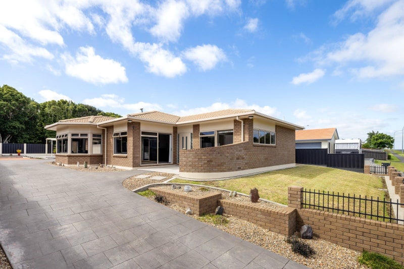 31 Church Road, Pukete, Hamilton - Carousel 2