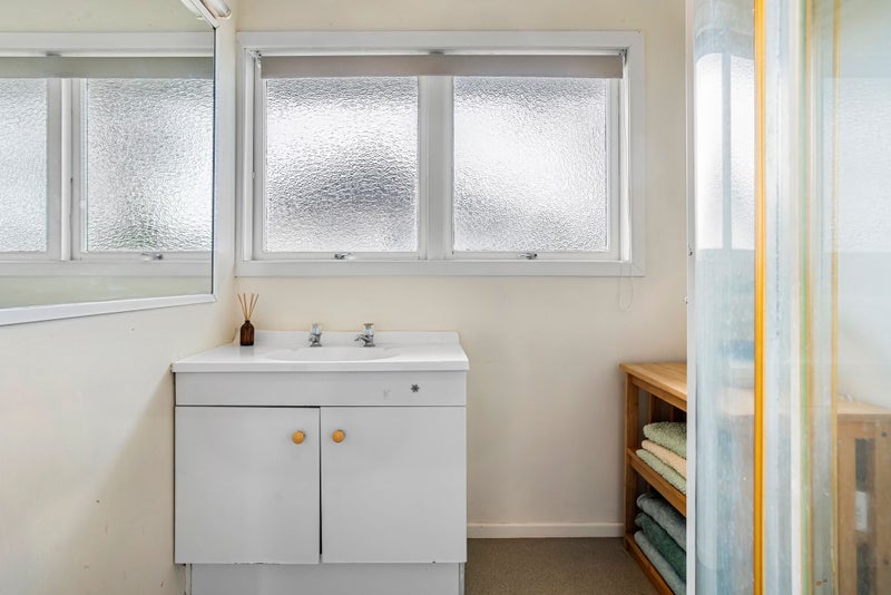 15 Levesque Street, Birkdale, Auckland - Carousel 10