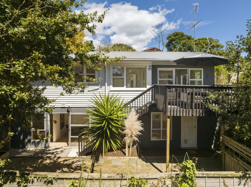 7 Berne Place, Birkenhead, Auckland - Carousel 1