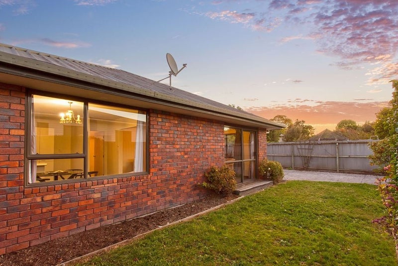1/18 Winters Road, Redwood, Christchurch - Carousel 16