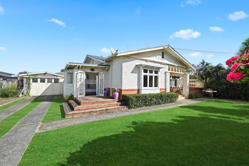 12 Gillies Avenue, Claudelands, Hamilton - Carousel 2