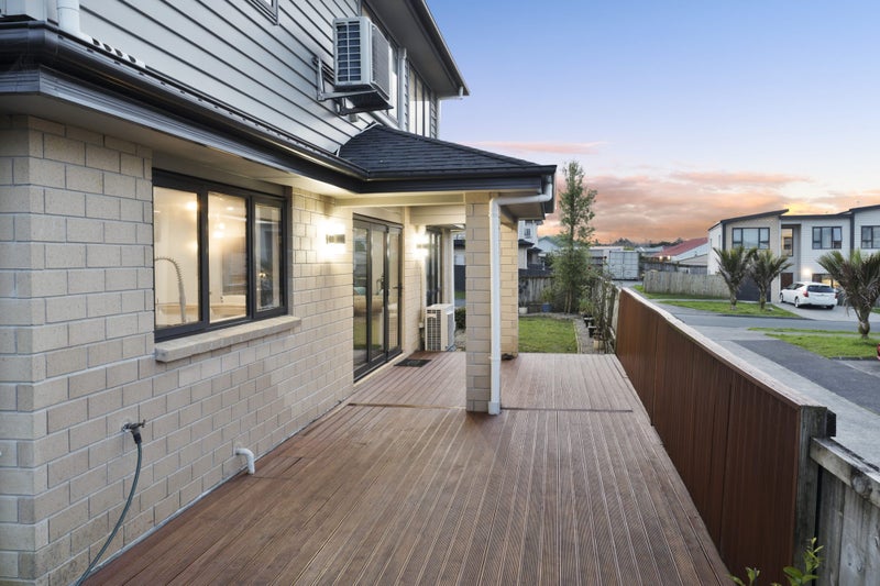 22 Millcroft Lane, Ranui, Auckland - Carousel 2