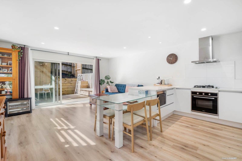 65A Coronation Road, Hillcrest, Auckland - Carousel 2