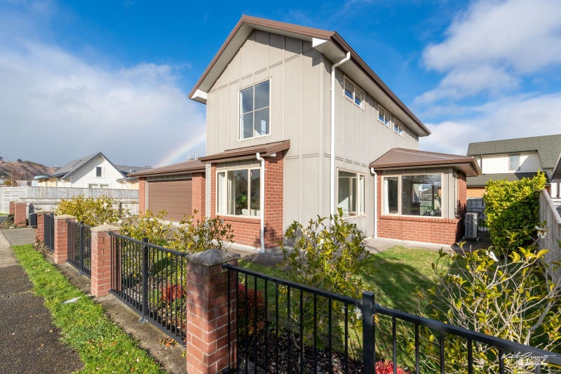 1 Stephen Street, Trentham, Upper Hutt - Carousel 1
