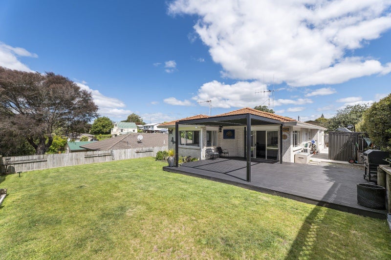 3A Dunrobbin Place, Gate Pa, Tauranga - Carousel 1