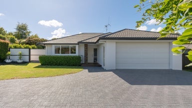 15 Acornia Close, Ohauiti, Tauranga - Carousel 1