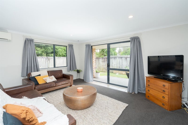 44 Nielsen Gardens, Rototuna, Hamilton - Carousel 2