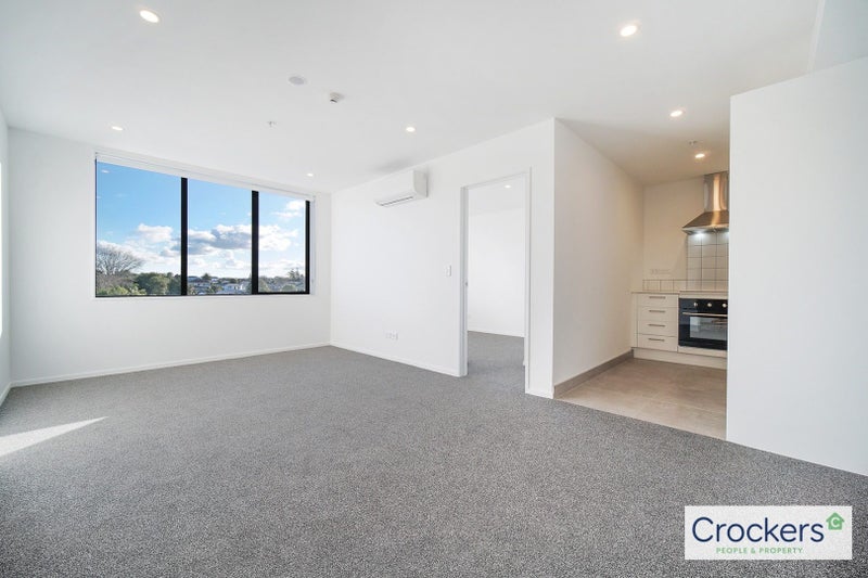 201/3 Rauemi Way, Te Atatū South, Auckland - Carousel 2