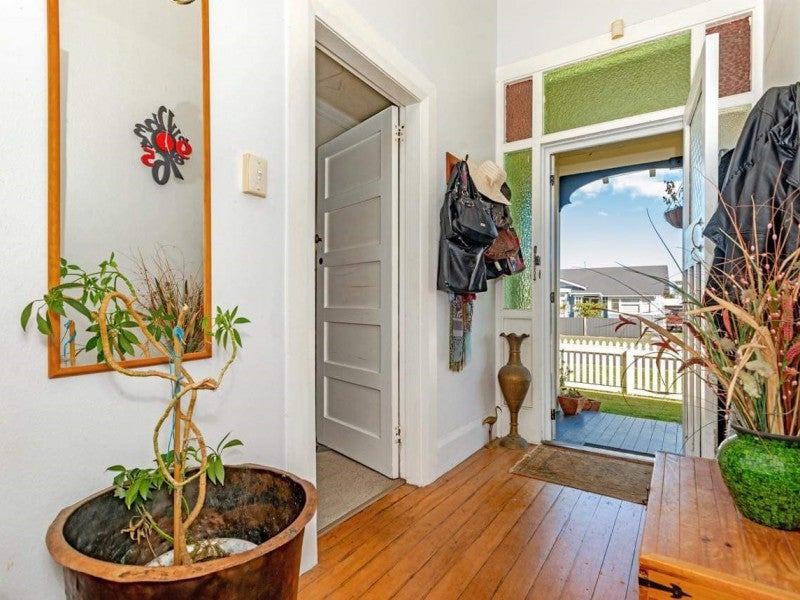 10 Bayly Street, Te Hapara, Gisborne - Carousel 2