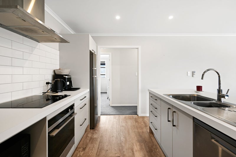 34 Ladeira Place, Fitzroy, Hamilton - Carousel 2