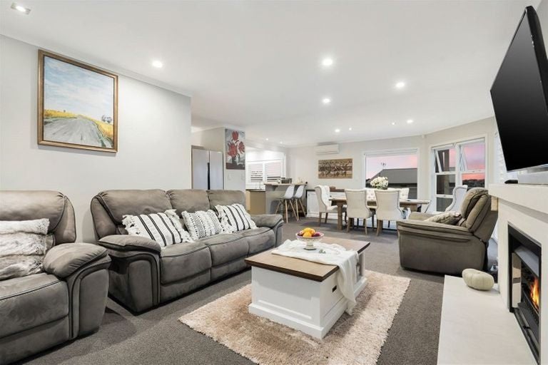 31 Kowhai Road, Mairangi Bay, Auckland - Carousel 2