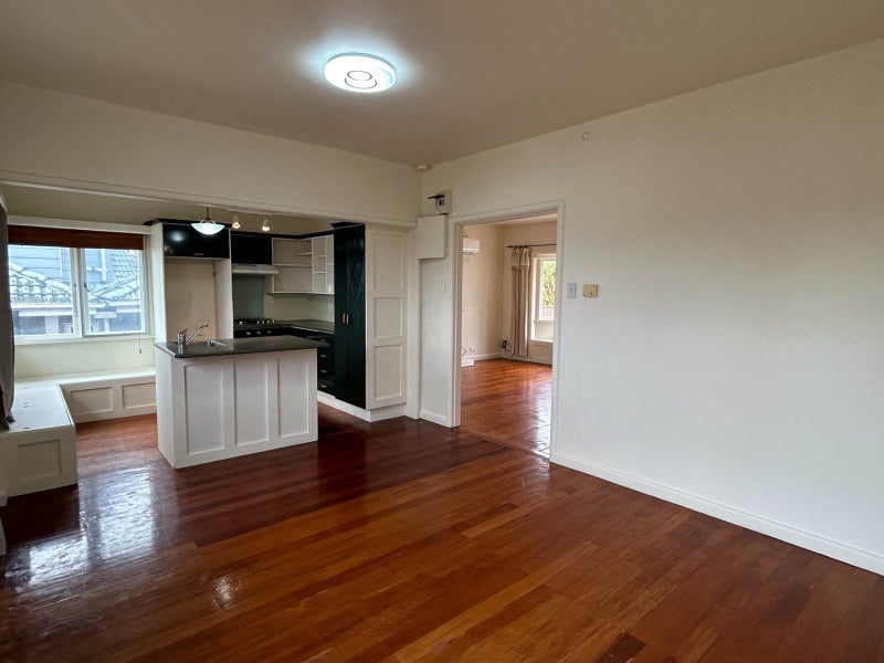 90 Ladies Mile, Remuera, Auckland - Carousel 2