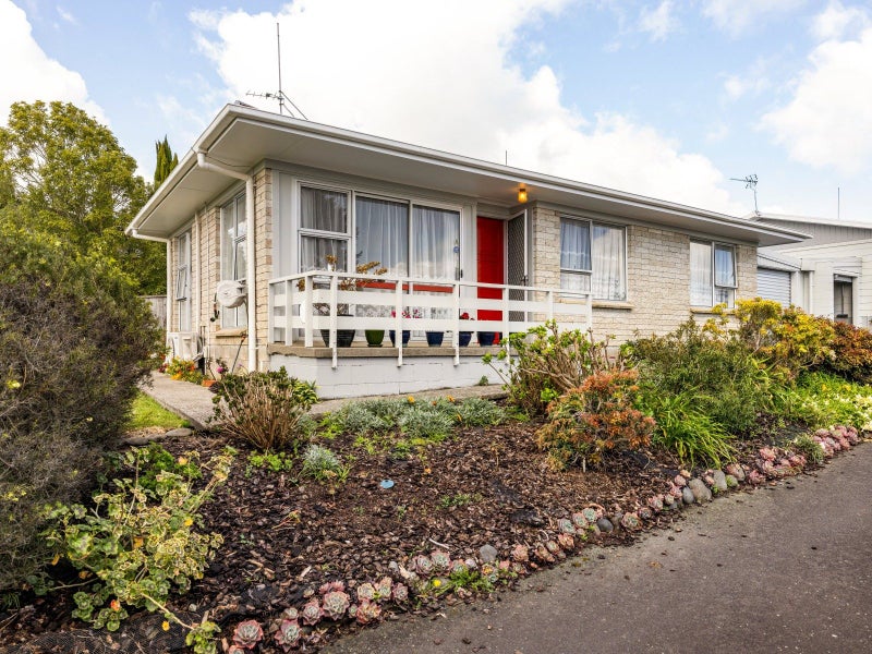 12A Millar Place, Nawton, Hamilton - Carousel 1