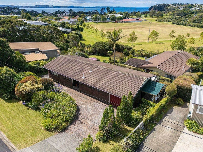 18 Rimu Road, Stanmore Bay, Whangaparaoa - Carousel 2